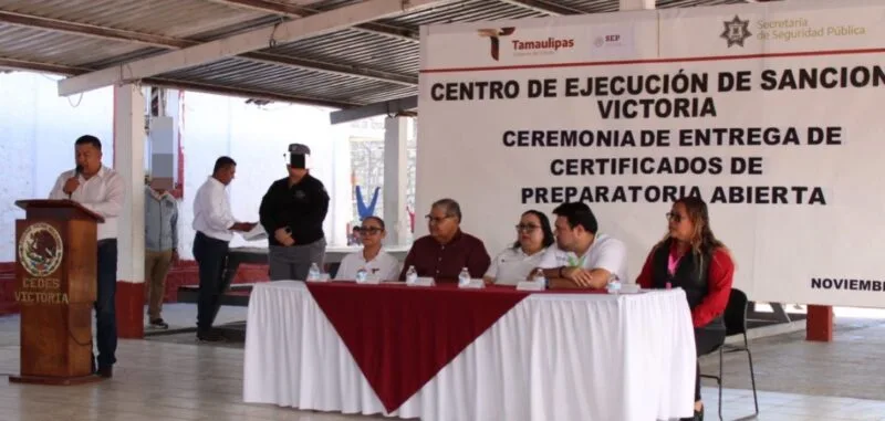 Educación que transforma: PPLs del CEDES Victoria reciben certificados de preparatoria