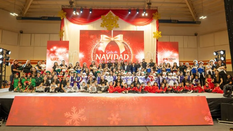 Celebran Gala de Navidad Familia UAT 2025