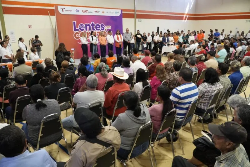 “Lentes con Corazón” reafirma vocación humanista de la UAT