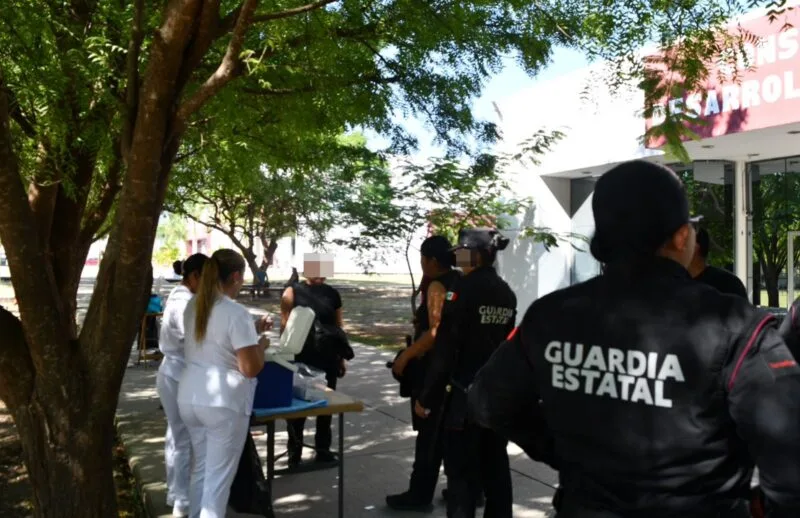 Inicia SSPT campaña de vacunación para personal operativo y administrativo