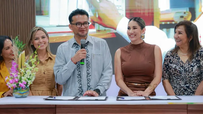 Firma SEDENER convenio con mujeres del sector energético