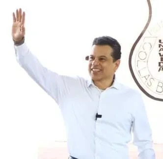 Dialogando.- Gattás pinta serio y va por la grande