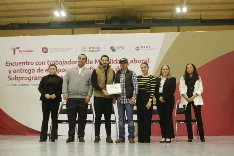 Encabeza secretario del Trabajo encuentro con trabajadores de Movilidad Laboral y entrega de equipos del subprograma Tamaulipas Equipa
