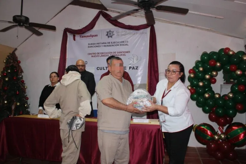 Reciben PPLs reconocimiento y premiación por elaborar “Carteles por la Paz”