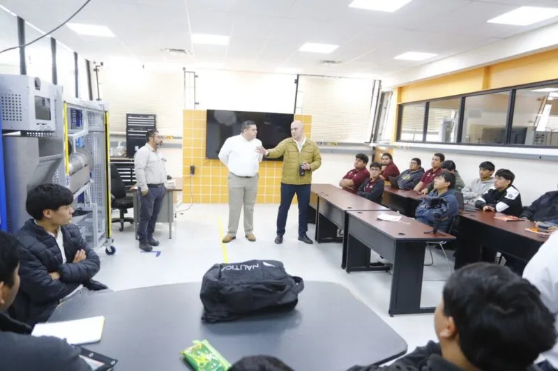 Impulsa convenio UTTN–UPALT la capacitación docente en alta tecnología