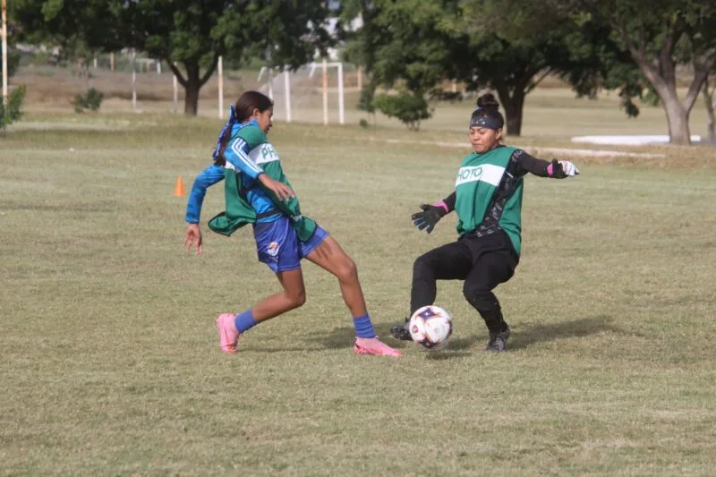 Avanza proceso de preparación de la Selección Tamaulipas Femenil Sub-14; reciben material deportivo por parte del INDE