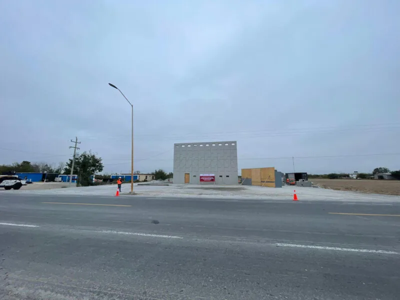 Supervisan secretarios de Seguridad y Obras Públicas construcción de Estaciones Seguras en la frontera