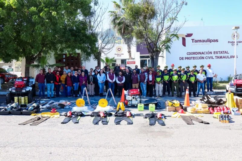 Entrega Gobierno del Estado equipo a Protección Civil para enfrentar incendios forestales