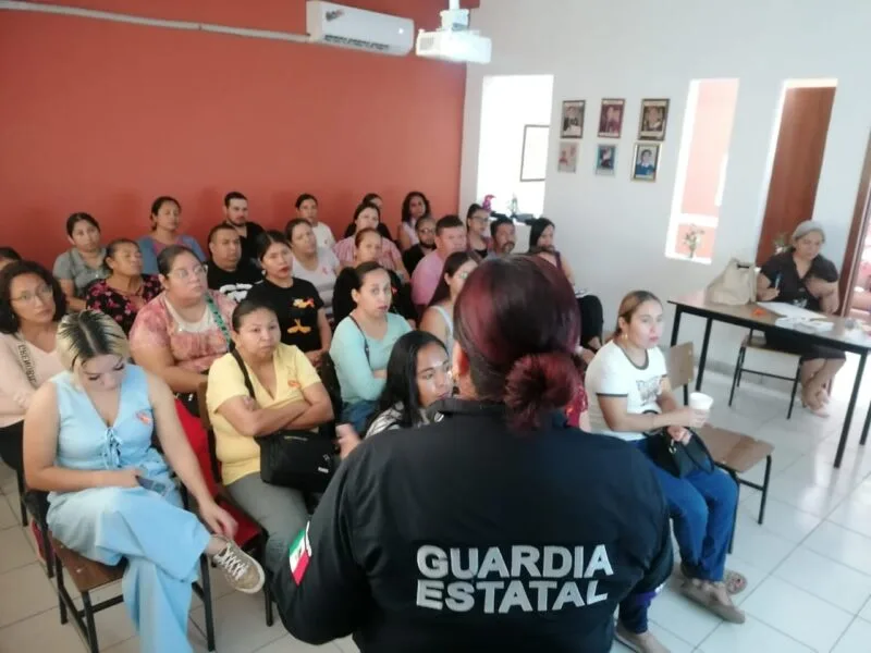 Padres de familia, docentes y Guardia Estatal de Género unidos por una infancia libre de violencia