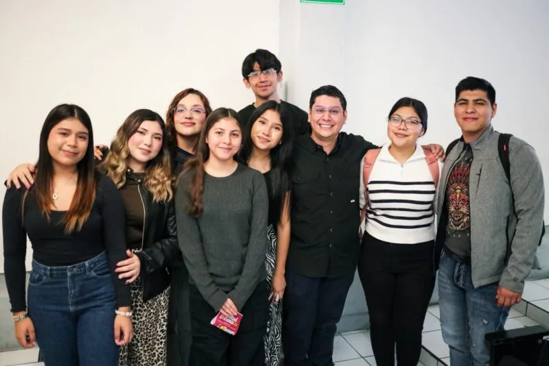 Jóvenes emprendedores inspiran con historias de éxito en el “TED TALK; Sigue, Ajusta y Crece” del INJUVE