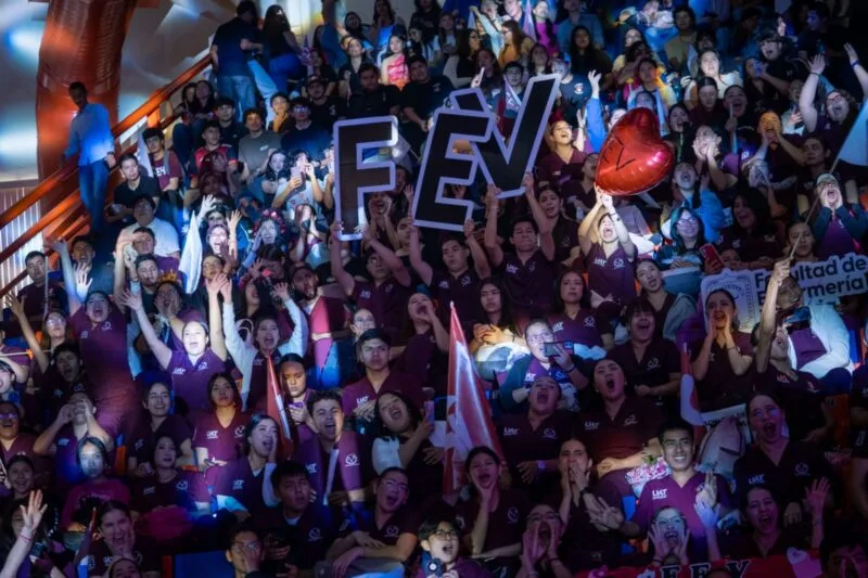 Estudiantes de la UAT disfrutan del tributo musical “Broken Heart Club”