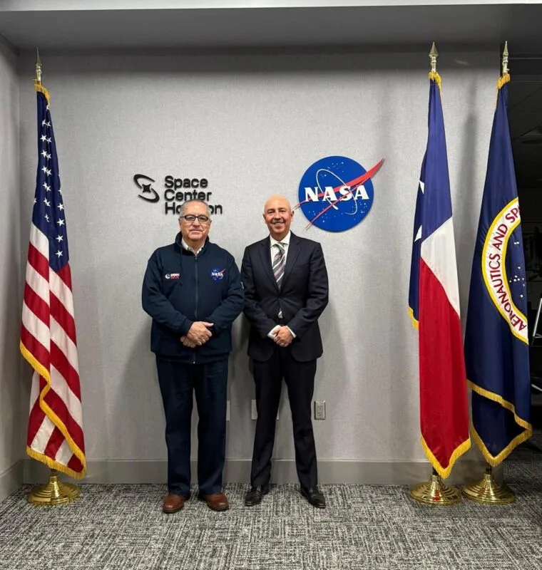 Proyectan docentes a Tamaulipas en conferencia mundial organizada por la NASA