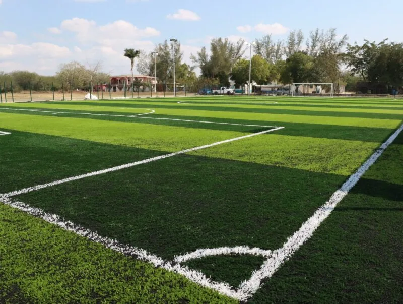 Construye Gobierno del Estado espacio público multideportivo en Estación Manuel