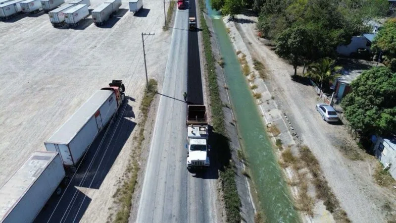 Realiza gobierno de Américo trabajos de conservación en carretera estatal Estación Calles-Xicoténcatl