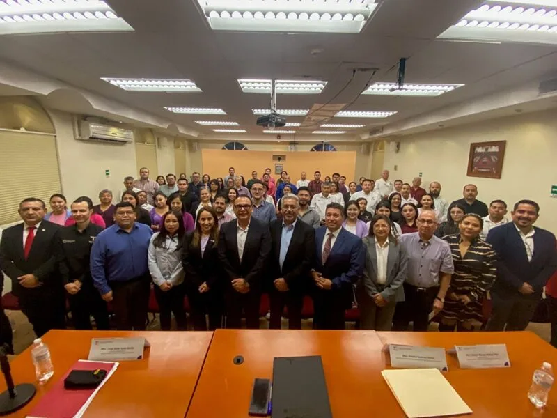 Fortalece IDPET la defensa penal con conversatorio sobre buenas prácticas