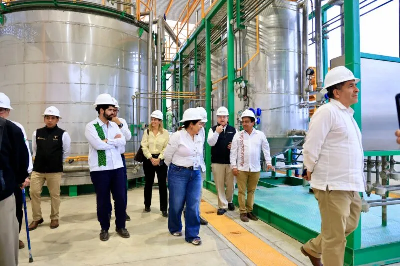 Autoridades federales de energía realizan recorrido en la planta de pirólisis de plásticos en Altamira