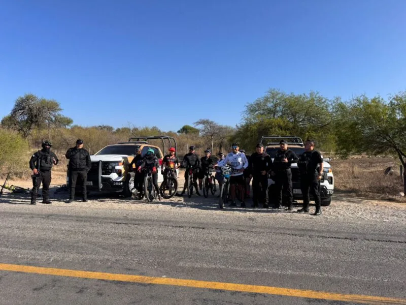 Brinda Guardia Estatal seguridad durante rodada ciclista en la carretera Tula-Ocampo