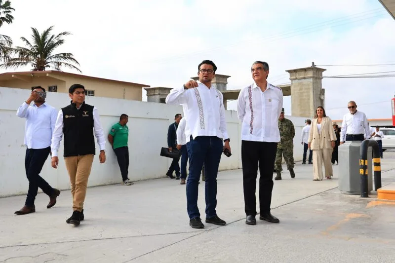 Supervisa gobernador operaciones y despacho de la Gasolinera del Pueblo