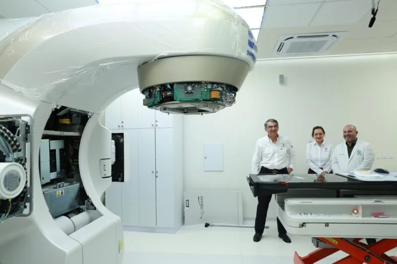 Supervisa Américo modernización del Centro Oncológico de Tamaulipas