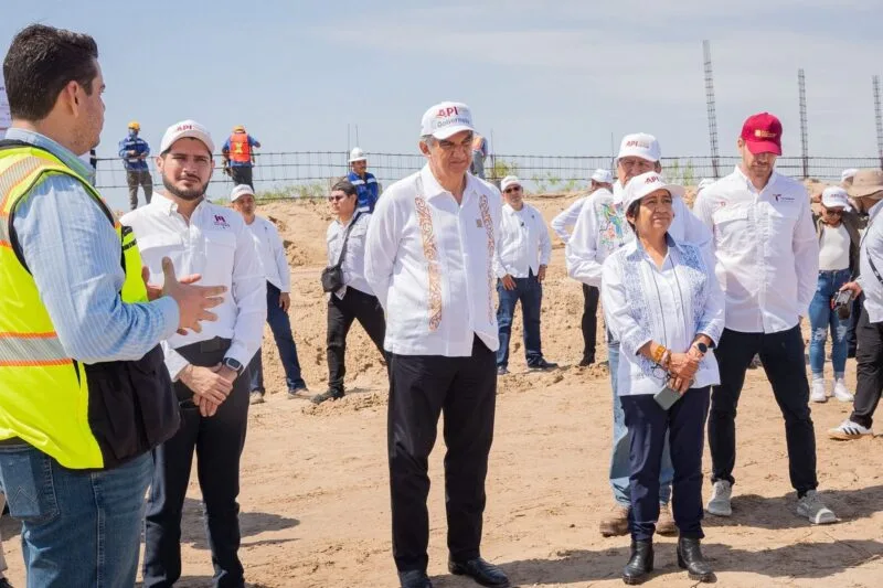 Constatan Américo y titular de la Sedatu obras de urbanización en el Puerto del Norte en Matamoros