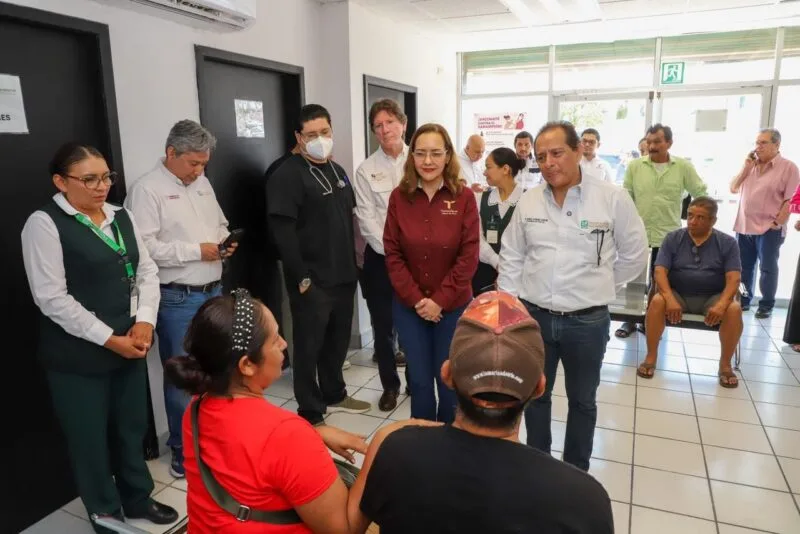 Supervisa secretaria de Salud módulos de atención médica del Operativo de Semana Mayor en La Pesca en Soto la Marina