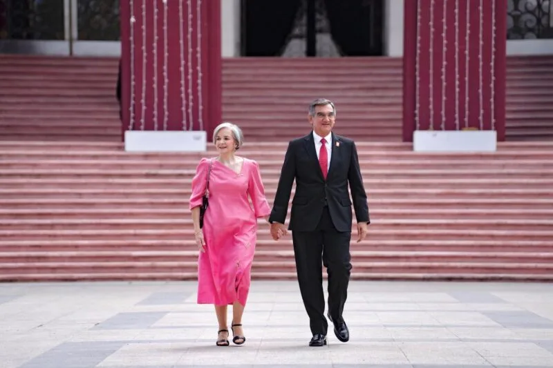 Dialogando.- Aguas con los candidatos