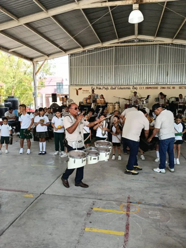 Mantiene Academia Social de Valores actividades en escuelas