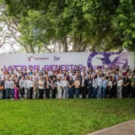 Dialogan Américo y María de Villarreal con habitantes de los polígonos de atención de Lazos del Bienestar