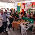 Rodeado de niños alegres, el gobernador Américo y el rector Dámaso Anaya disfrutaron de las amenidades de la UAT en el DIFzania 2026