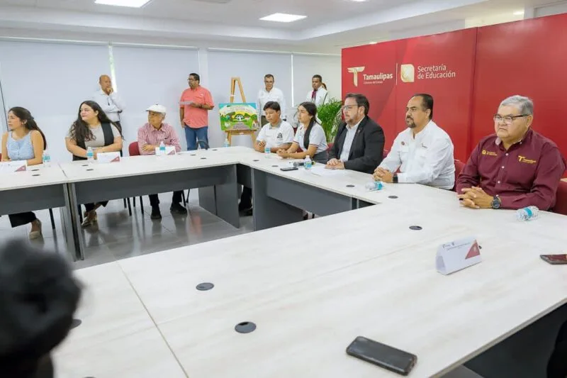 Impulsan talento e identidad entre jóvenes con Concurso Nacional de Pintura de Telebachillerato Comunitario