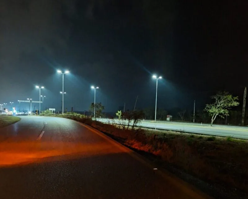 Construye Gobierno del Estado alumbrado público solar en carretera Tampico-Mante