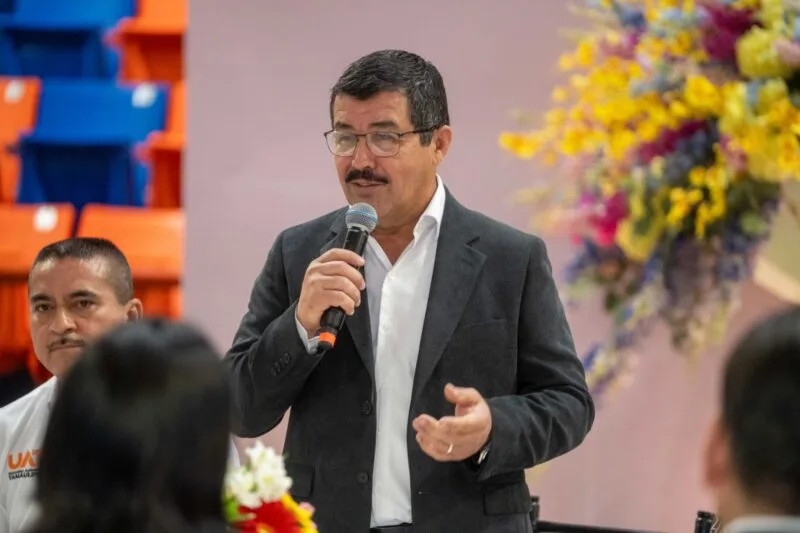 Rector de la UAT reconoce a las madres universitarias y tamaulipecas