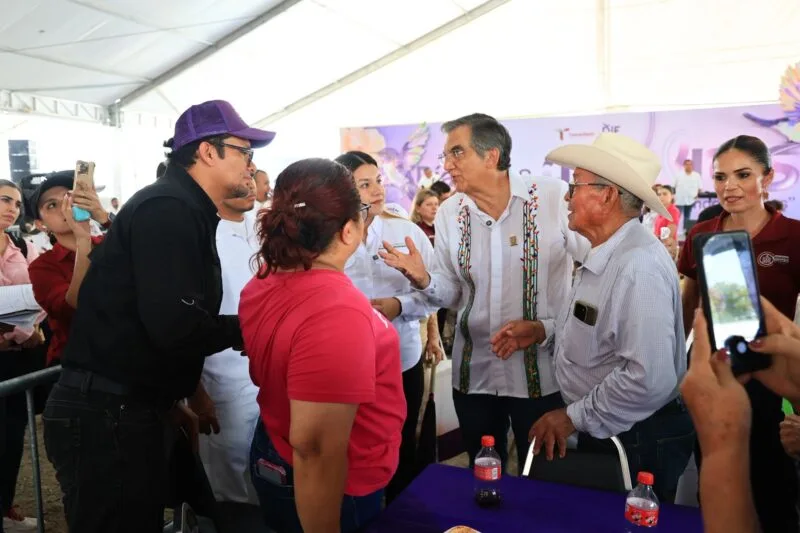 SEDENER entrega dos estufas eficientes de leña en la brigada del DIF Tamaulipas