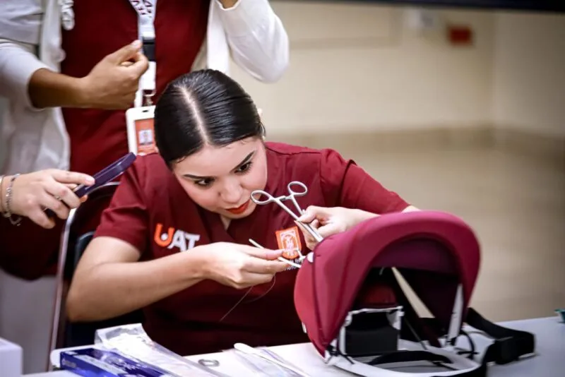Participan estudiantes de enfermería en talleres sobre salud sexual y reproductiva: INJUVE
