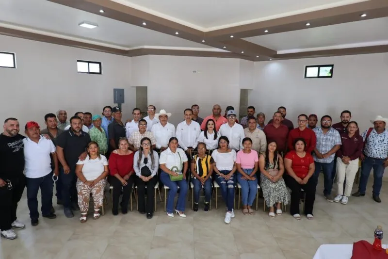 Productores pesqueros reciben orientación sobre programas de apoyo estatal