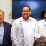 Entrega Miguel Ángel Valdez García nombramiento al nuevo titular del CREDE Nuevo Laredo