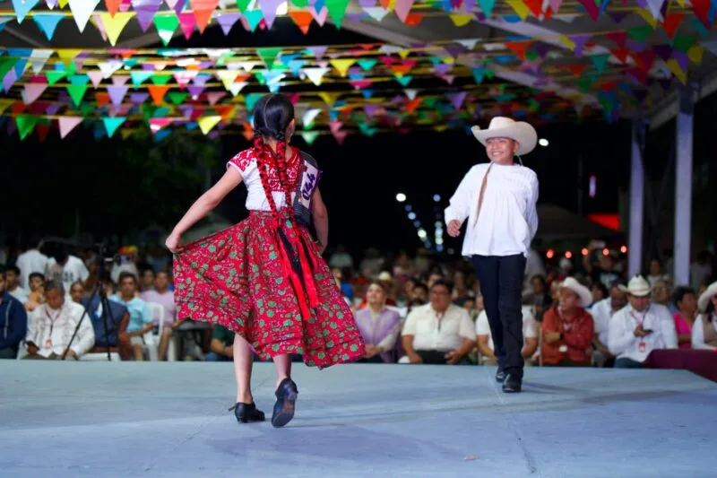 Zapatean el Huapango Huasteco 261 parejas: Secretaría de Turismo