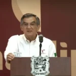 Dialogando.- Honores a la Bandera en Palacio de Cantera