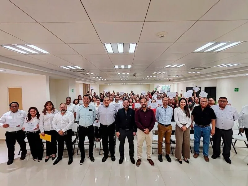 Desarrolla SET competencias tecnológicas en personal educativo