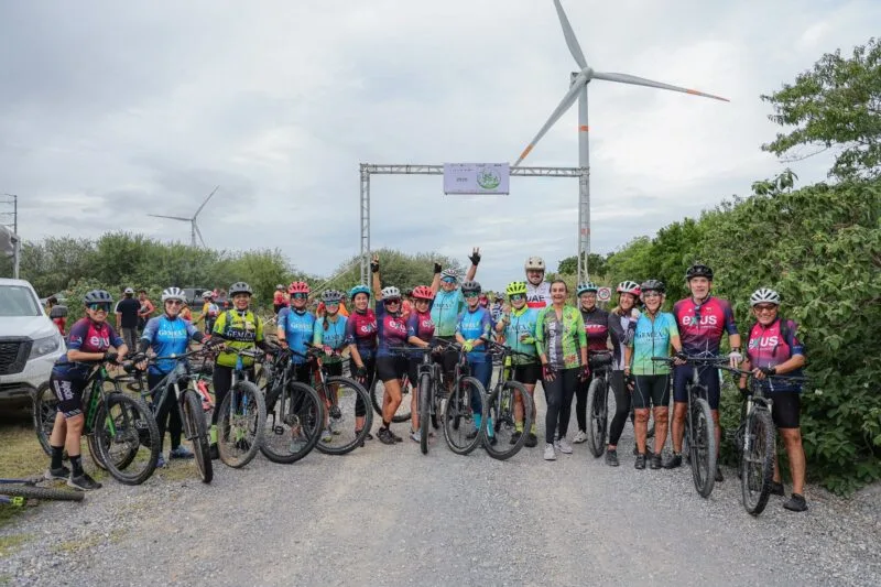Participa SEDENER en rodada ciclista por el Día Mundial del Viento