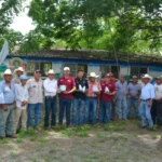 Trabajo coordinado protege a becerros recién nacidos del gusano barrenador