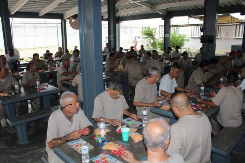 Celebran Día del Padre en CEDES Laredo con lotería y convivencia