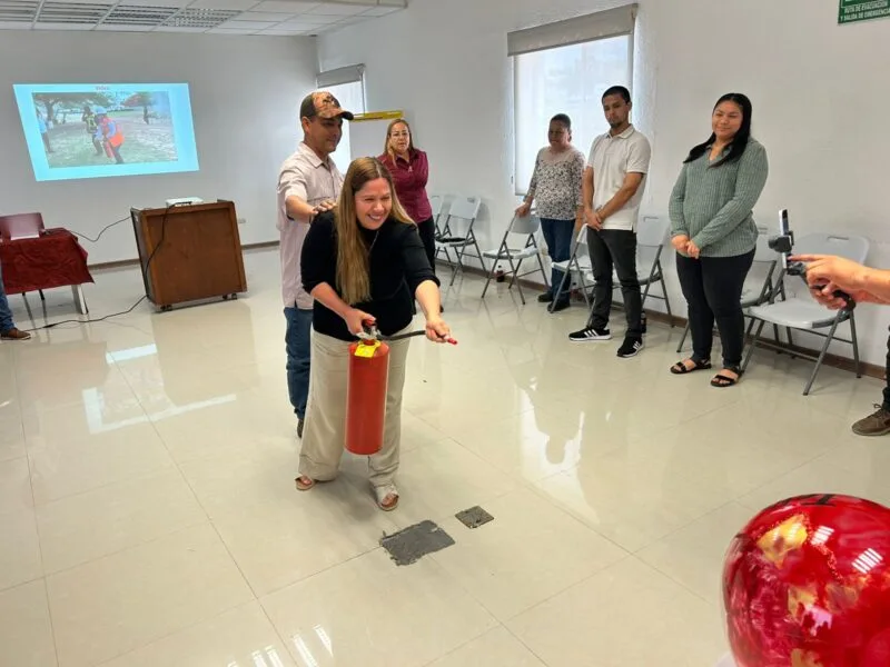 Refuerza STPS cultura de la prevención con capacitación en seguridad contra incendios para personal de COMAPA Victoria