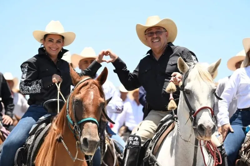 Dialogando.- Olga Sosa muy movida por Tamaulipas