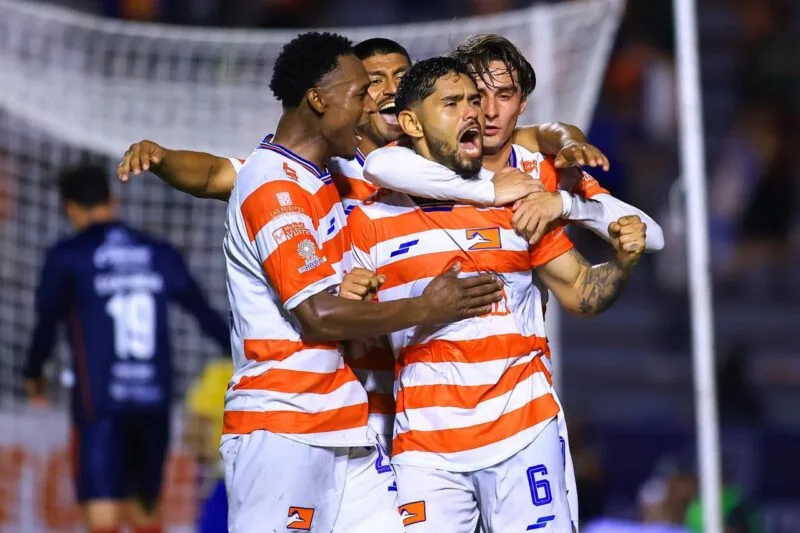 Correcaminos fue letal frente al campeón y lo vence 3-1