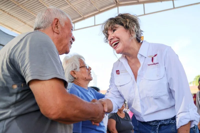 Entrega SEBIEN paquetes alimentarios en Tampico