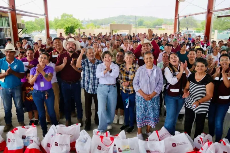 Entrega SEBIEN apoyos sociales en González
