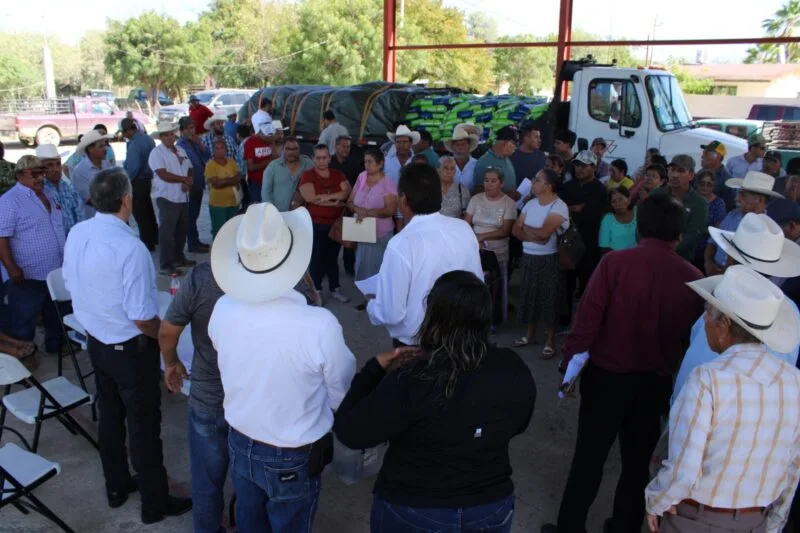 Se fortalece sector rural con entrega de semilla de sorgo y maíz