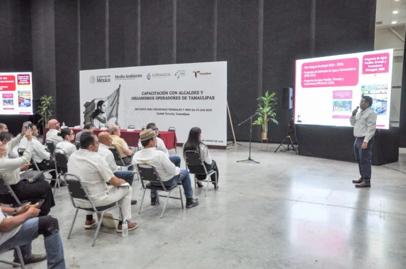 Capacitan a municipios sobre programas federales y medición de aguas nacionales