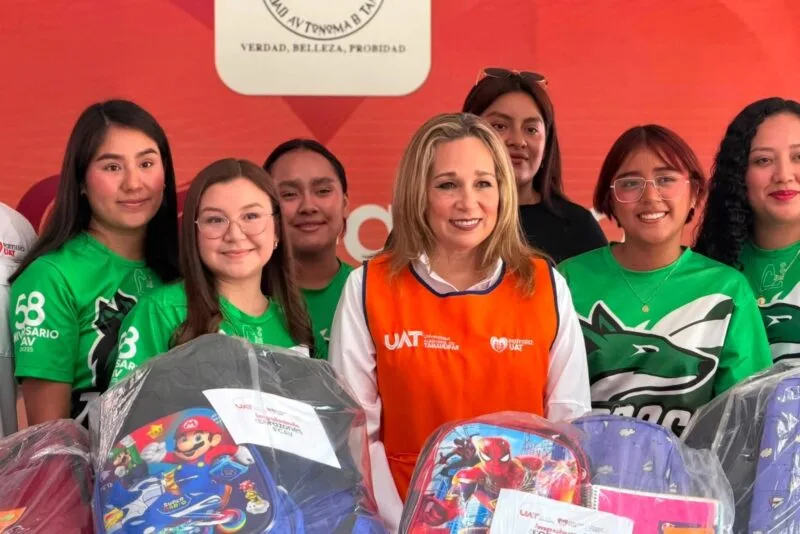 Concluye Familia UAT la colecta de útiles escolares “Impulsando Corazones 2026”